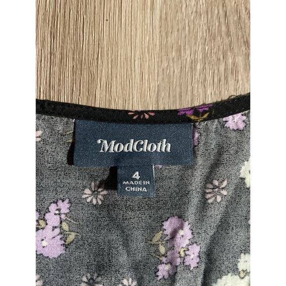 ModCloth Destined to Delight A-Line Dress, black purple white Floral. Size 4 - Picture 2 of 6